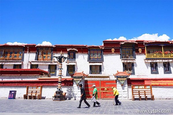 旅游團去西藏多少錢