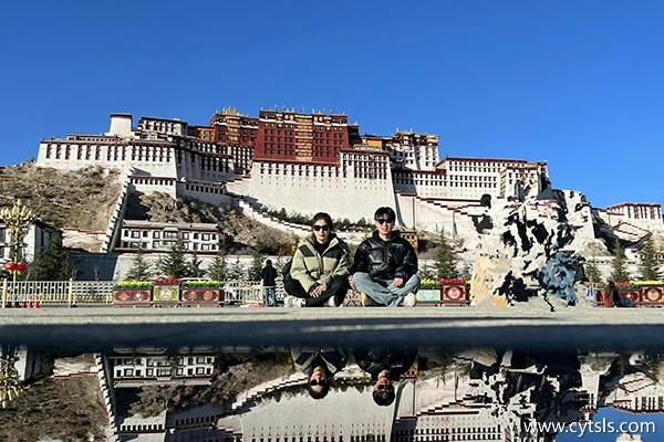 兩個(gè)人去西藏旅游要多少錢