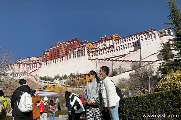 西藏當(dāng)?shù)貓F(tuán)7天6晚多少費用