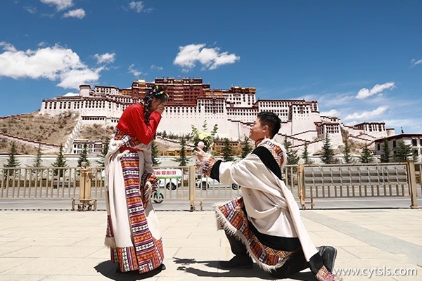 兩個(gè)人從廣州去拉薩旅游要多少錢