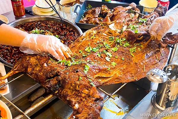 西藏旅游報團2000貴嗎